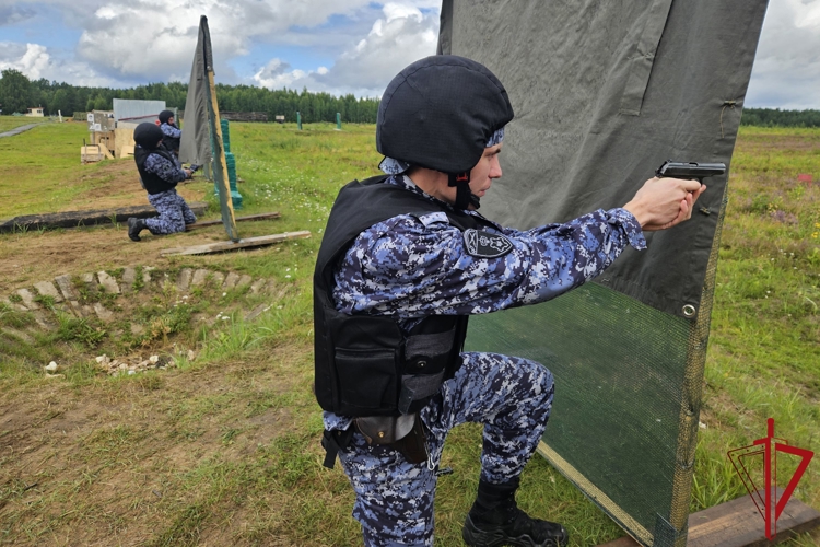 В Санкт-Петербурге прошел окружной этап ежегодного Всероссийского конкурса профессионального мастерства среди сотрудников вневедомственной охраны Росгвардии