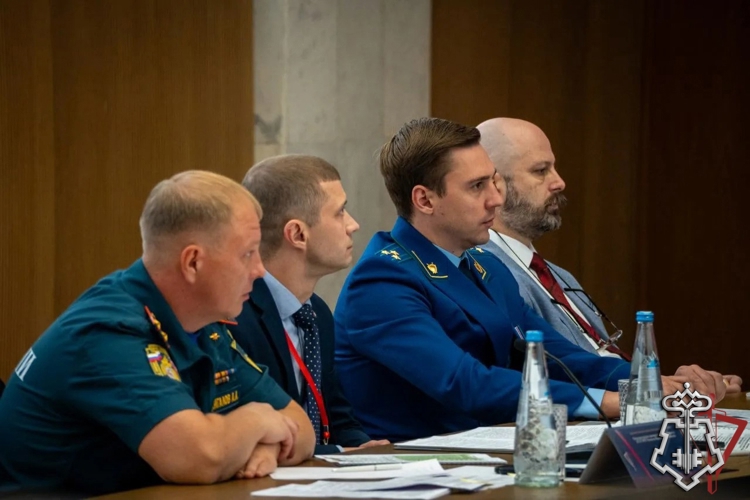 Руководитель управления вневедомственной охраны Росгвардии по Санкт-Петербургу и Ленинградской области области принял участие во Всероссийском совещании-семинаре в Нижнем Новгороде