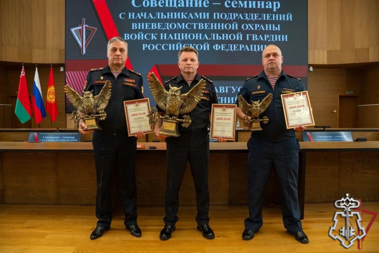 Руководитель управления вневедомственной охраны Росгвардии по Санкт-Петербургу и Ленинградской области области принял участие во Всероссийском совещании-семинаре в Нижнем Новгороде