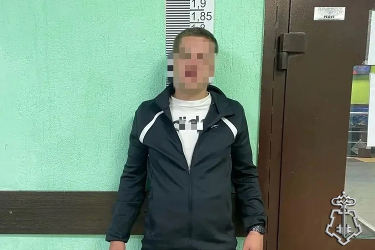 В центре Петербурга сотрудники Росгвардии задержали правонарушителей, похитивших игрушки из игрового автомата