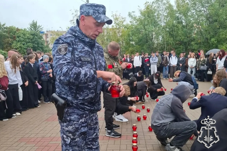 В Санкт-Петербурге сотрудники Росгвардии приняли участие в мероприятиях, посвященных Дню солидарности в борьбе с терроризмом