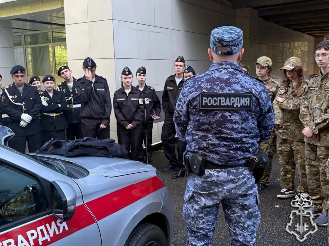 Сотрудники Росгвардии приняли участие в открытии Регионального слета кадетских классов Санкт-Петербурга