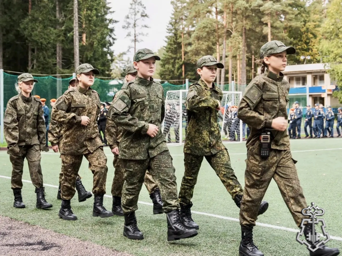 Сотрудники Росгвардии приняли участие в открытии Регионального слета кадетских классов Санкт-Петербурга
