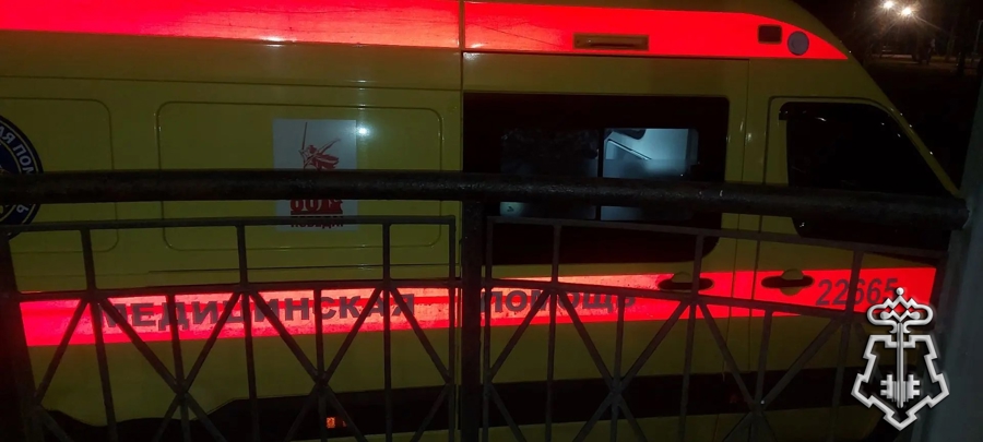 Петербургский росгвардеец спас девочку-подростка, упавшую в затопленную шахту лифта в недостроенном здании