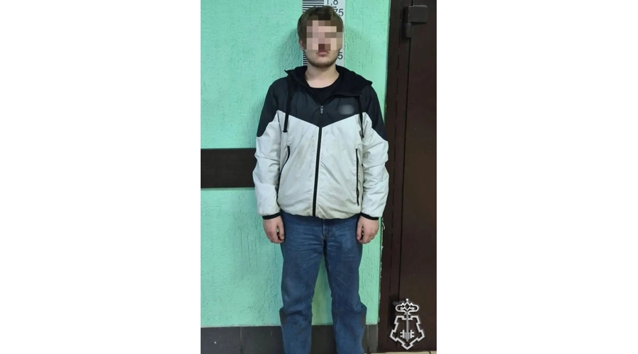Сотрудники Росгвардии задержали хулигана, открывшего стрельбу из пневматического пистолета в одном из дворов в центре Санкт-Петербурга