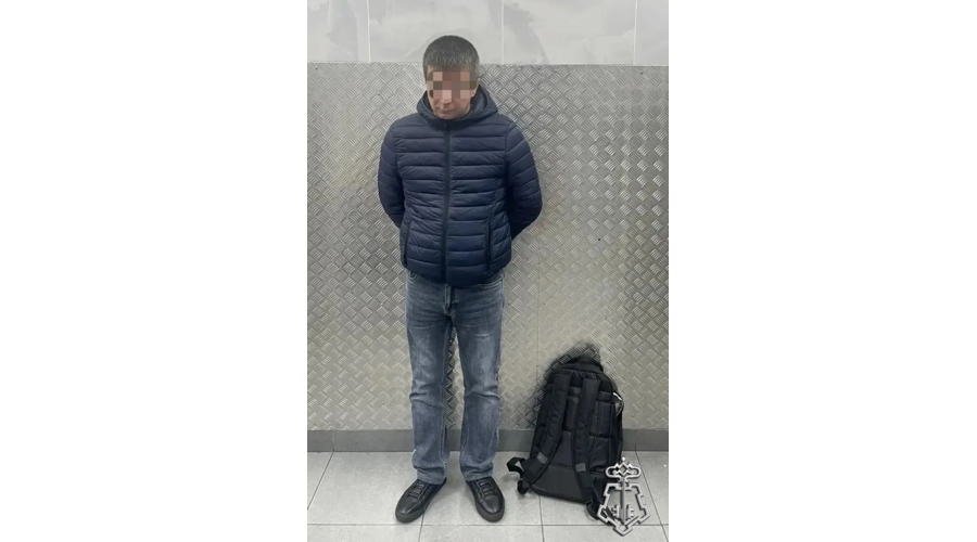 В Санкт-Петербурге наряд Росгвардии задержал дроппера, забравшего у пенсионерки около 3 миллионов рублей