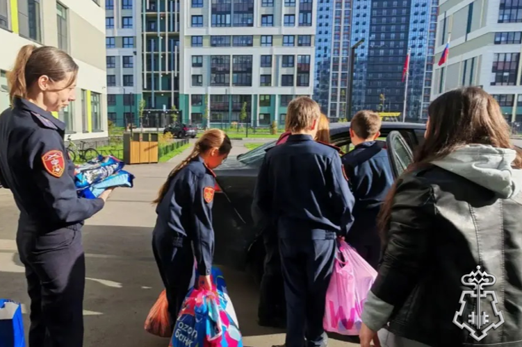 В Петербурге сотрудники Росгвардии приняли участие в благотворительной акции «Друг, дай лапу!»