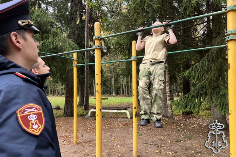 Сотрудники Росгвардии приняли участие в проведении V Регионального слета кадетских классов Санкт-Петербурга и Ленинградской области