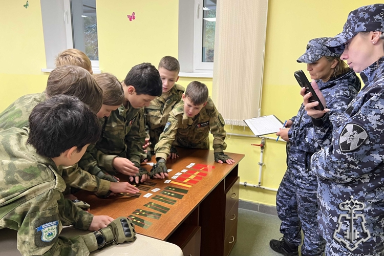Сотрудники Росгвардии приняли участие в проведении V Регионального слета кадетских классов Санкт-Петербурга и Ленинградской области